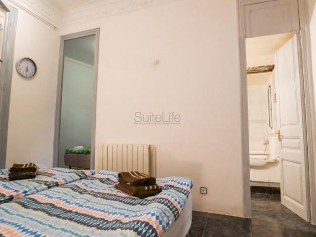 Spacious Aptmt Close To Pl Universidad And Pl Catalunya, 2,5 Bedrooms, Balcony, Heating, Elevator Min 31 Nights バルセロナ エクステリア 写真